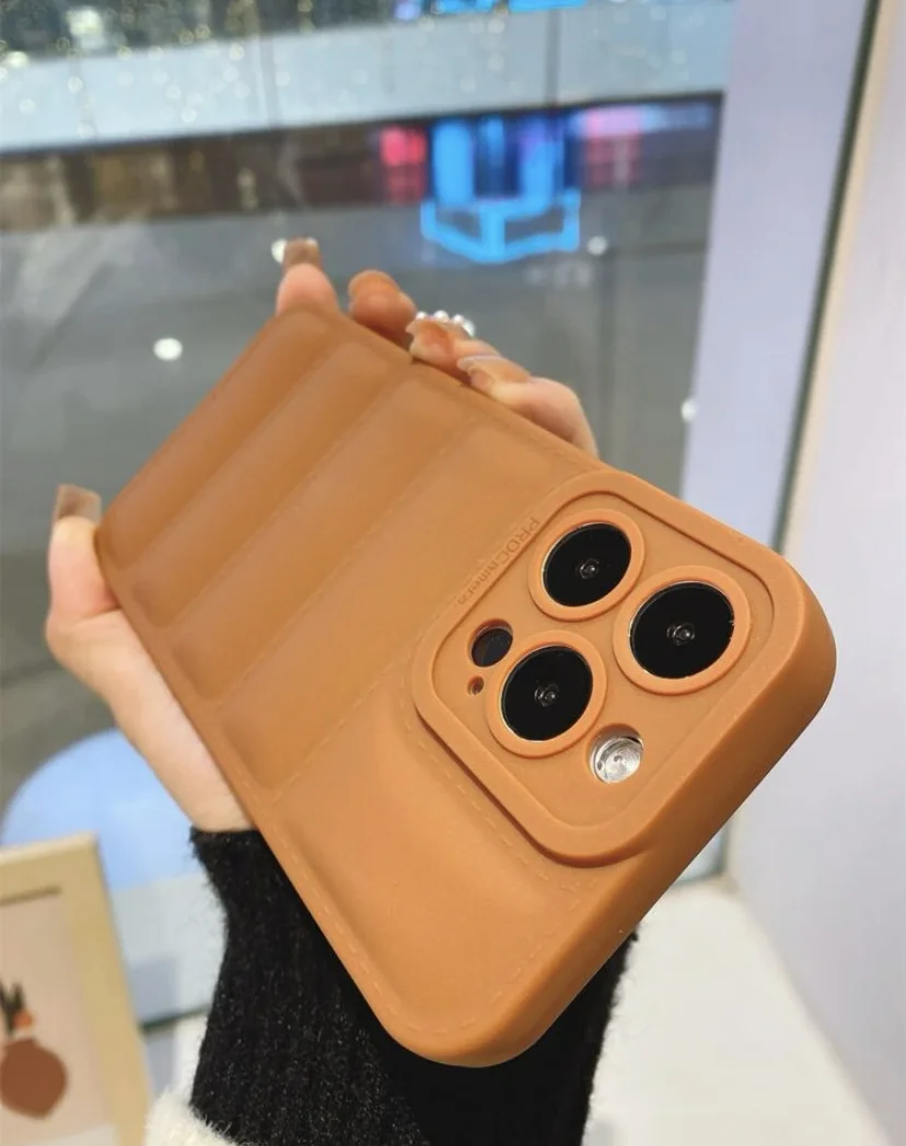 Imagen2_Case choompa liso (Cafe)